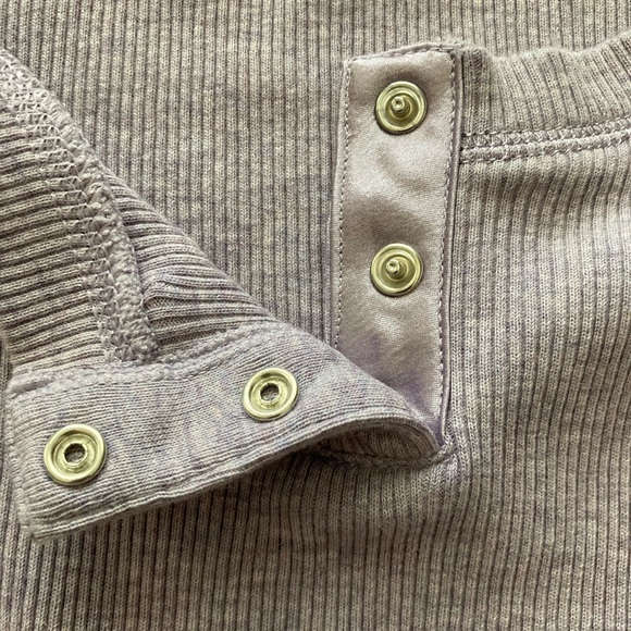Gap Henley T-Shirt - Picture 3 of 3